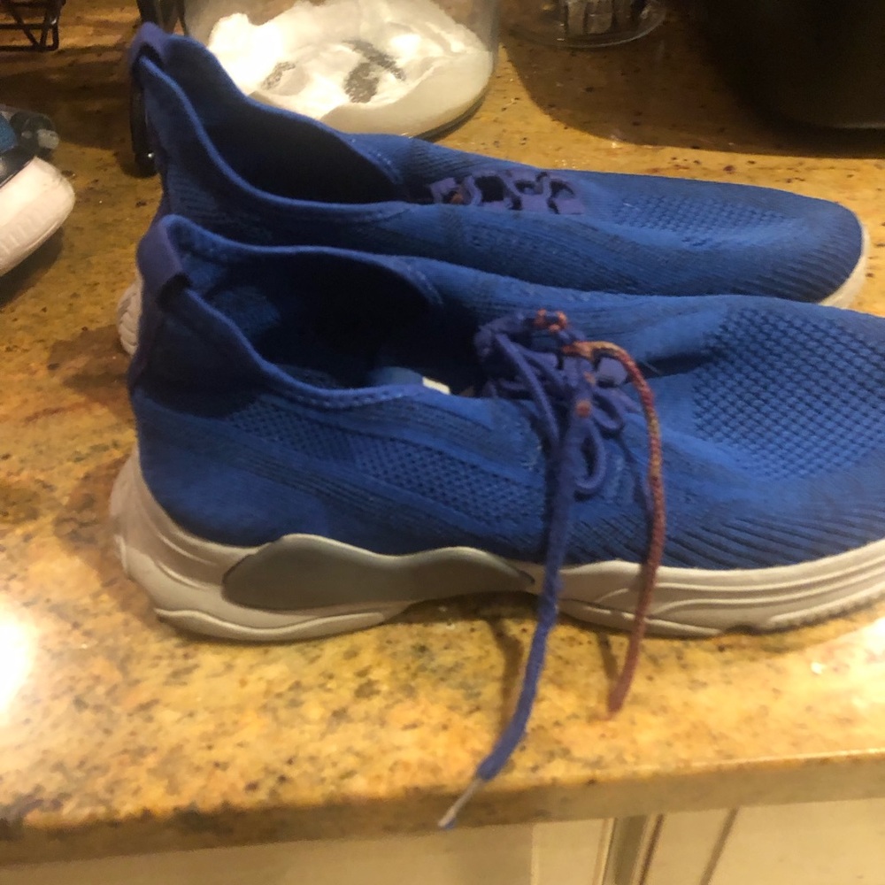 Used shoes but I’m good condition